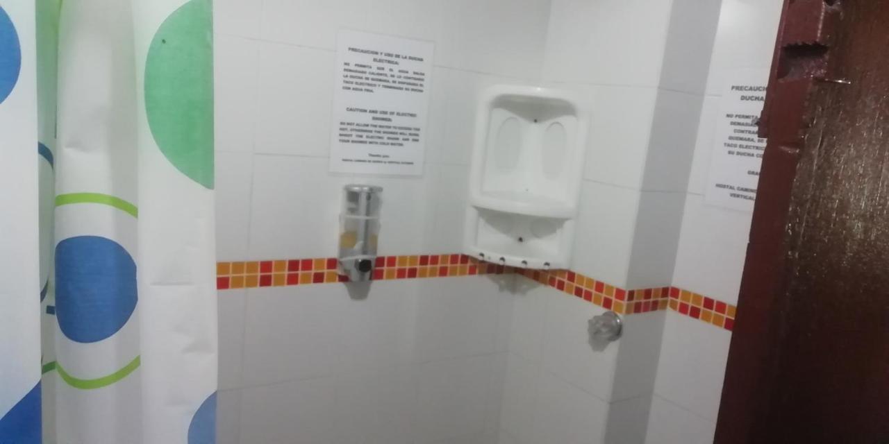Отель Hostal Caminos De Суэска Экстерьер фото